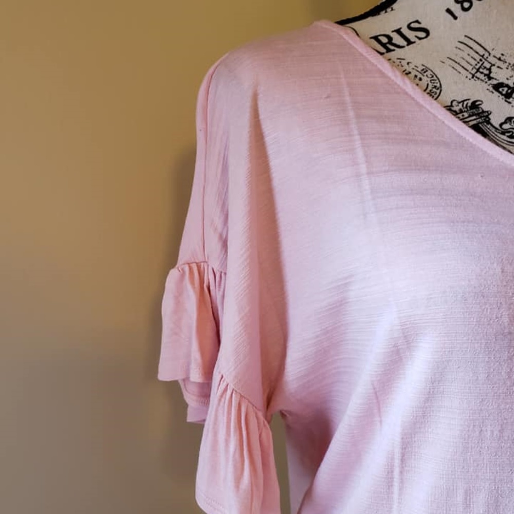 ๐บ Pink Flowy Ruffle Sleeve Blouse ๐บ - Picture 6 of 6